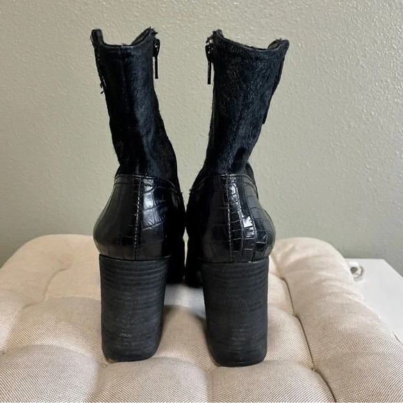 Vince Camuto Bennie Ankle Boots - Picture 4 of 7